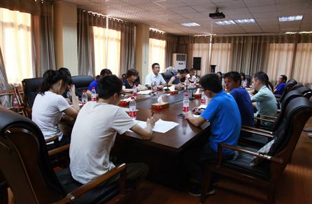 交流總結(jié)，提高財務(wù)水平