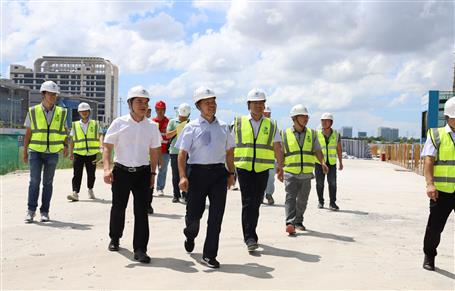 侯立林到欽州片區(qū)項(xiàng)目開展飛行檢查