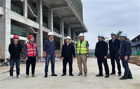 【奮戰(zhàn)四季度·決勝全年穩(wěn)】賴海標到宜州中醫(yī)醫(yī)院項目調(diào)研