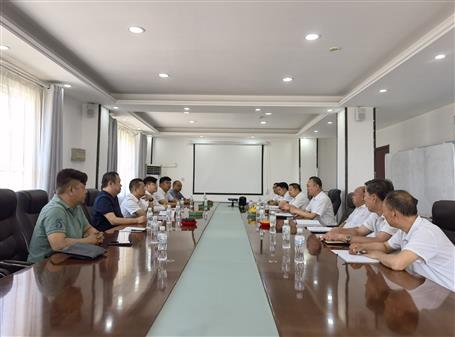 覃振華率隊(duì)考察新疆市場(chǎng)開(kāi)拓